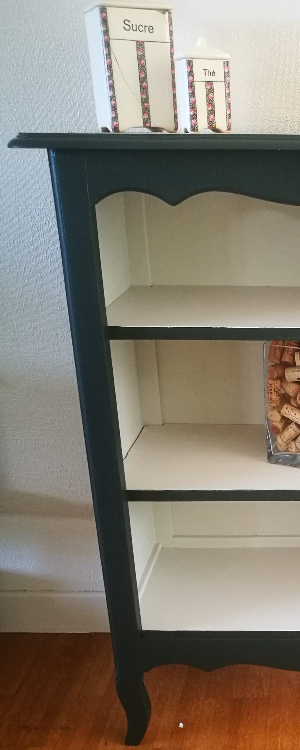 meuble bibus relooké rénové plateau poncé protégé bois brut couleur darjeling bougeoir boite vintage sucre thé la fille de l'r