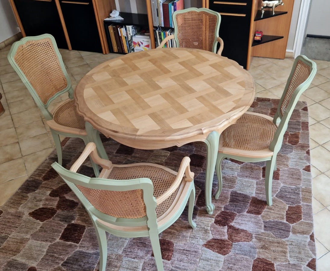 relooking rénovation table ronde pieds de mouton et quatre chaises couleur guacamole éléonore déco la fille de l'R