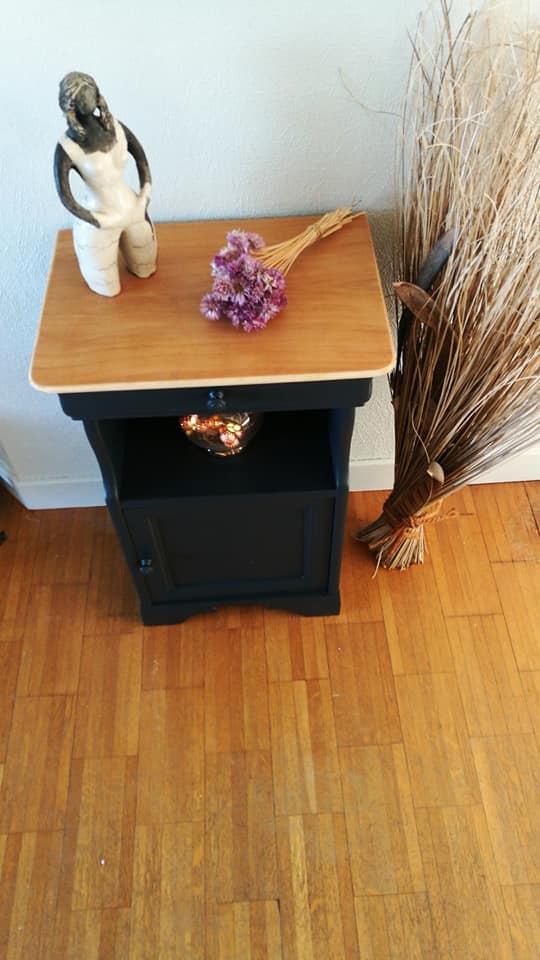 chevet plateau naturel brut corp couleur cabone la fille de l'r chevet plateau naturel brut corp couleur cabone la fille de l'r