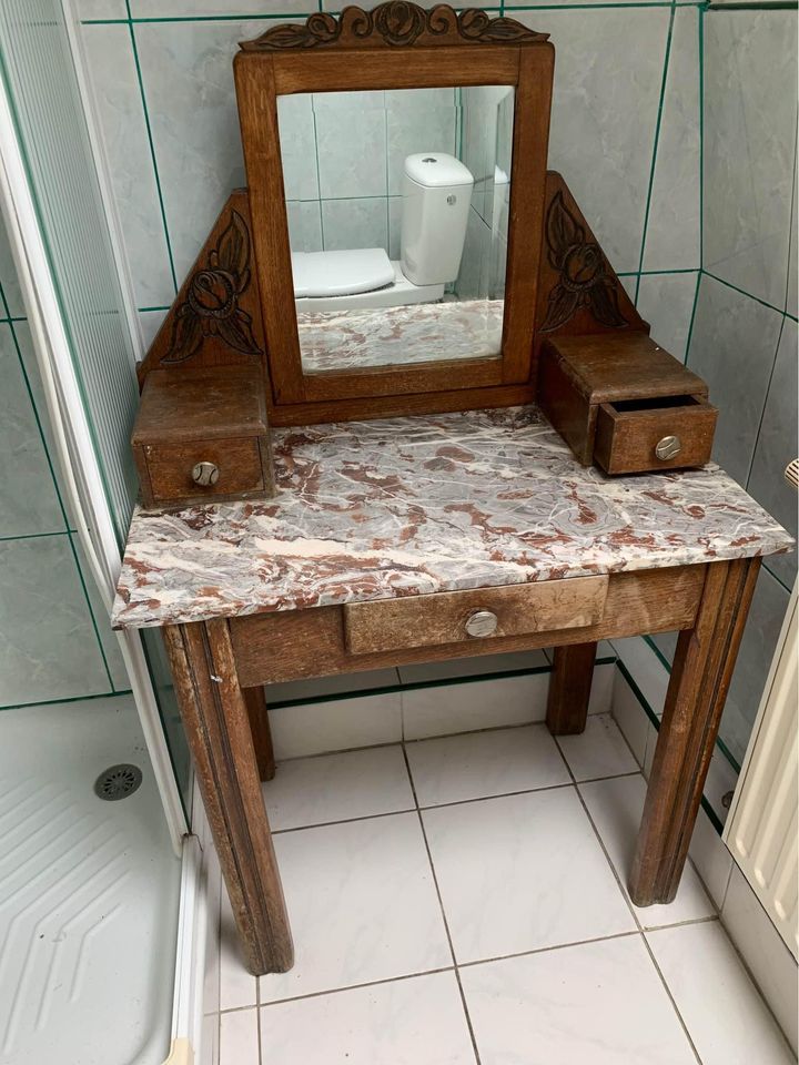 Coiffeuse bois avant rénovation la fille de l'r Coiffeuse bois marbre avant rénovation retour de chine la fille de l'r